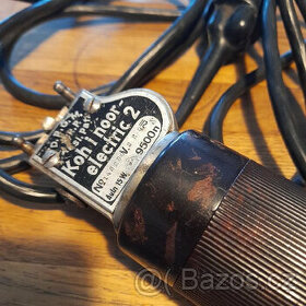 Starý holící strojek