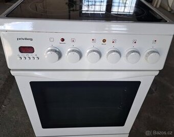 Sklokeramický sporák Privileg.