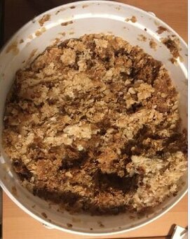 Včelí medová víčka 20 dkg 120,-