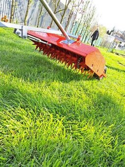 Provzdušnovač trávníku tažený