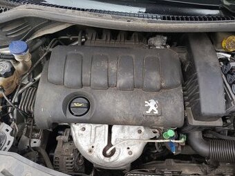 Prodám motor 1.4 65kW KFU Peugeot-Citroen, naj.205000km.