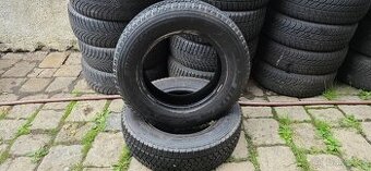 195/70/15C Bridgestone - zimní - pošlu poštou 1107.