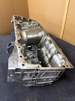 Olejová vana motoru BMW 535d N57Z xDrive OEM 11137800325