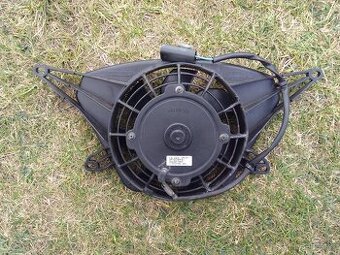 BMW K1600GT - větrák chladiče