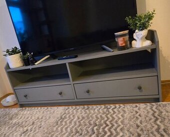Skříňka pod televizi IKEA