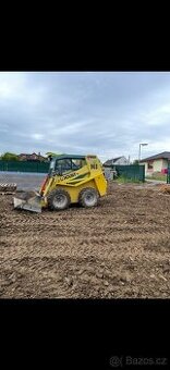 Locust L 903 smykový nakladač - 1