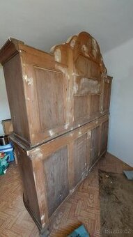 Starožitný příborník