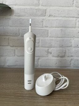 Oral B zubní kartáček