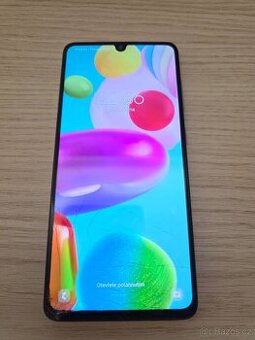 Samsung Galaxy A41 – prasklý displej, jinak TOP stav
