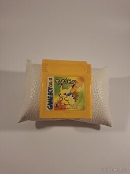 Gameboy C - Hra Pokémon Yellow - IHNED KDEKOLI V PRAZE