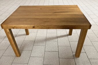 Stůl z dubového dřeva - masiv