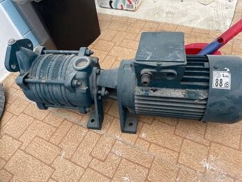 Vícestupňové čerpadlo