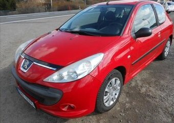 Peugeot 206 1,1 i 44 kW PLUS Serviska benzín