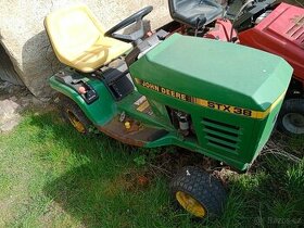 Zahradní traktor John Deere stx 38