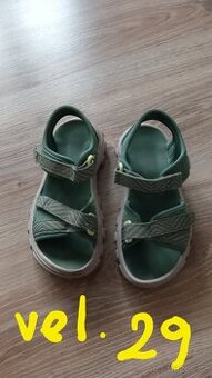 Sandály 29
