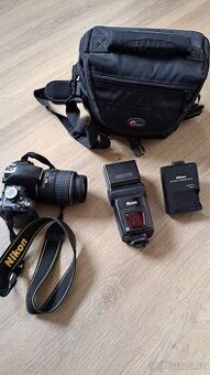 Nikon D3100 18-55 mm VR+ Nissin blesk Di622 Mark II + Brašna