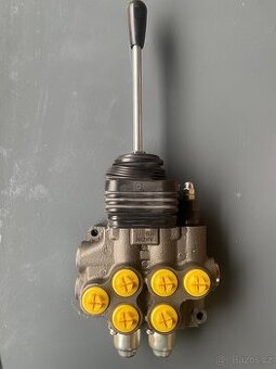 HYDRAULICKÝ DVOUSEKČNÍ ROZVADĚČ 180BAR/45 L