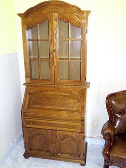 stylový sekretář s nadstavbou