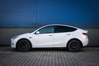 Tesla Y Long Range Dual Motor 82 kWh batéria, EAP autopilot