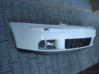 VW Golf 5 GT přední nárazník v top stavu