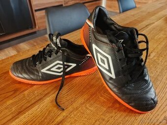 Sálovky UMBRO 37,5