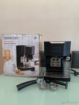 Poloautomatický kávovar SENCOR SES-4040BK