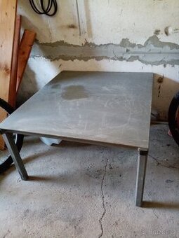Podstavec na kotel