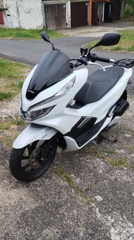 2020 Honda pcx 125 najeto 22 tis.km.