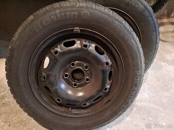 Prodám 4x plechové disky včetně pneu na Škoda Fabia II