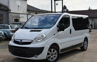 HEZKÝ OPEL VIVARO 2.5 CDTI -- WESTFALIA -- WEBASTO -- SPANÍ
