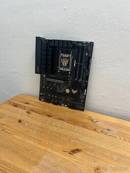 ASUS TUF GAMING B650-E WIFI Socket AM5,Funkční,Záruka