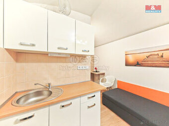 Pronájem bytu 1+kk, 13 m², Hradec Králové, ul. Pražská třída