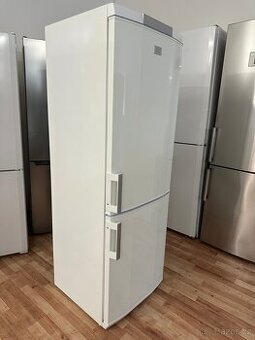 Lednice s mrazákem Aeg (240)