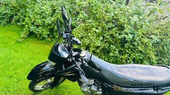 Suzuki DR 125 SM