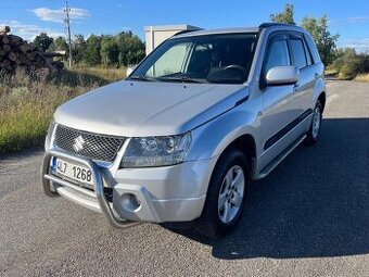 SUZUKI GRAND VITARA II 2.0i 103kw BENZIN 2.majitel tažné