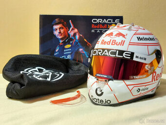 Predám Max Verstappen 2025 Red Bull Japonsko F1 helma 1:2