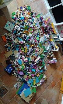 Obrovská krabice Lego Friends, Lego Dots
