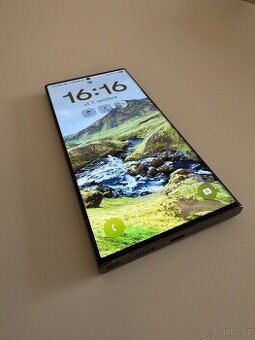 Samsung S23 Ultra 256 GB - top stav + 2 kryty