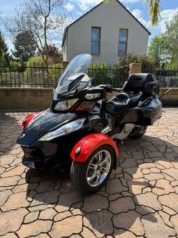 Can-Am Spyder RT 2011