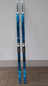 Dětské běžky INOVIK, 159 cm (40–49 kg), šupiny.