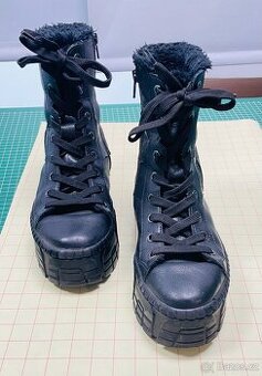 Zateplené kozačky Tamaris