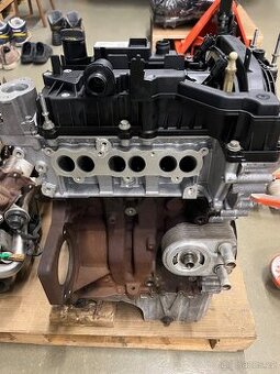 Repasovaný motor Ford EcoBoost 1.0 M1DD – nové písty, rozvod