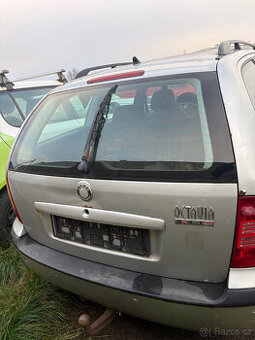 OCTAVIA 1 ZADNÍ DVEŘE