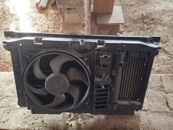 Chladicova stěna Peugeot 307