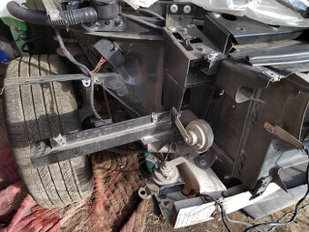 BMW X3, F25, držáky předních světel ALU