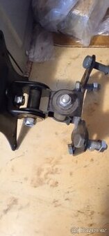 otocny drzak televize