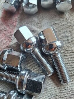 Kolove srouby chromovane 12x1,5 mm