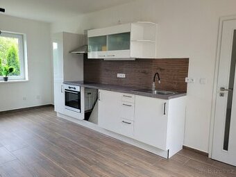 PRODÁM 2x bytová jednotka, 1x garáž + stavební pozemek