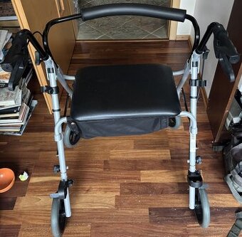 DMA 249 A – Čtyřkolové chodítko skládací, zesílené