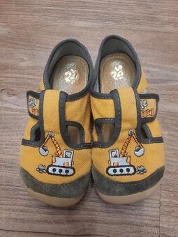 Barefoot pantofle 28